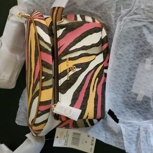 MICHAEL KORS Brown Multi Sling Pack Msgr